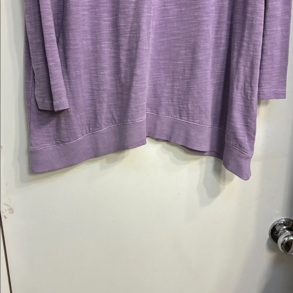 NWT J. Jill Viola V-Neck Long Sleeve Top
Color Washed Dipped Hem tunic - Picture 2 of 6